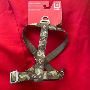 Reddy camouflage dog harness new with tags 49.99